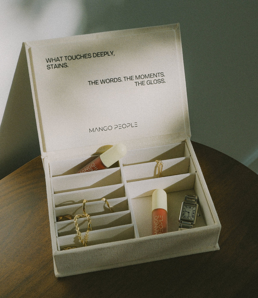 Art of Gloss Jewelry Bookcase